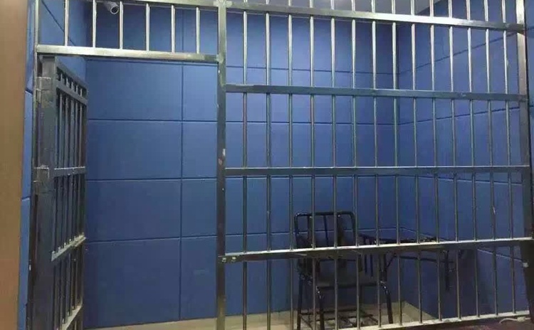 浙(zhè)江(jiāng)衢州審(shěn)訊(xùn)室(shì)布藝軟包吸音板聲學工程-1 浙江衢州審訊室布藝軟包吸音板聲學工程-1